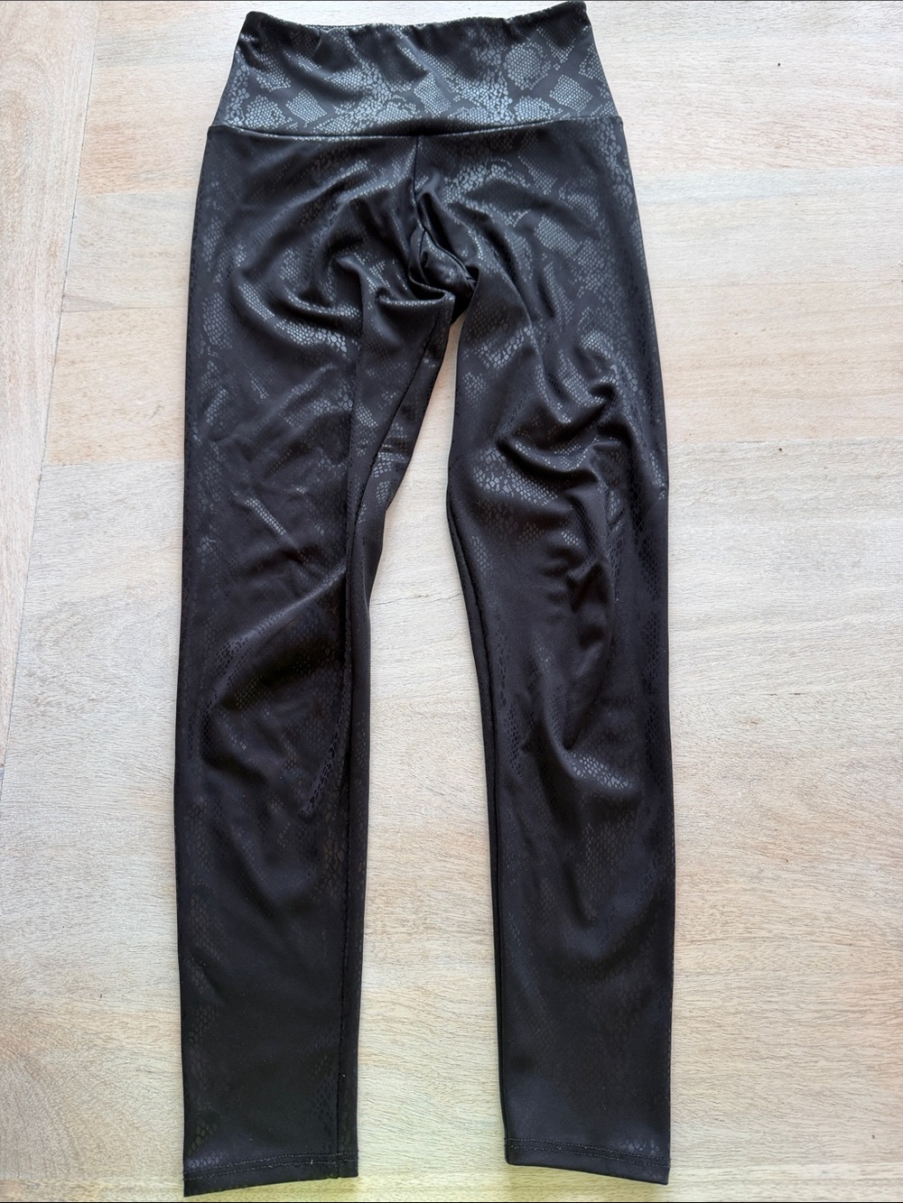 Onzie Black Snake-Print High-Waist Leggings